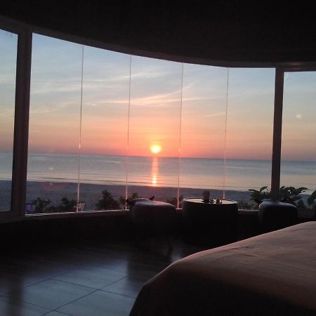 Ban Tawansongfa Hotel Lang Suan Екстериор снимка