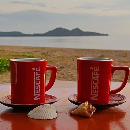 Ban Tawansongfa Hotel Lang Suan Екстериор снимка