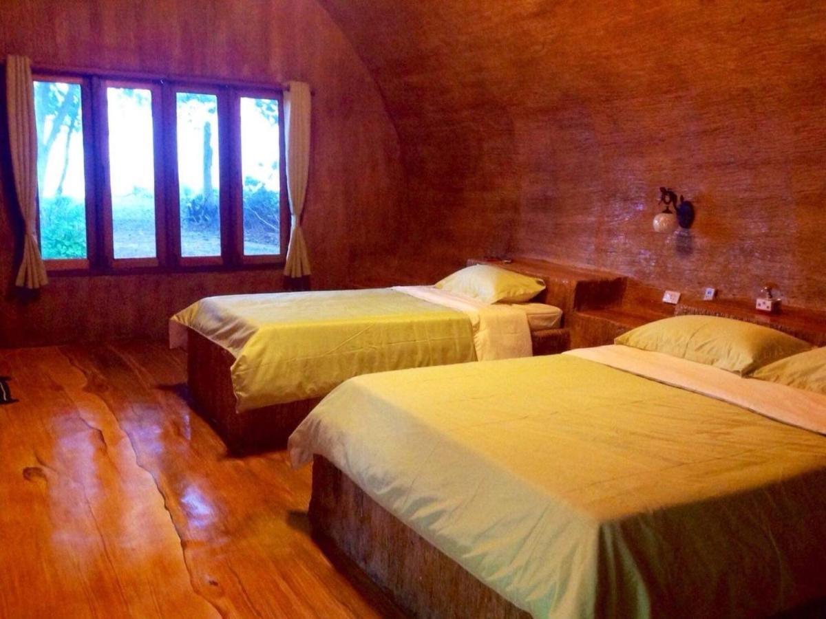 Ban Tawansongfa Hotel Lang Suan Екстериор снимка