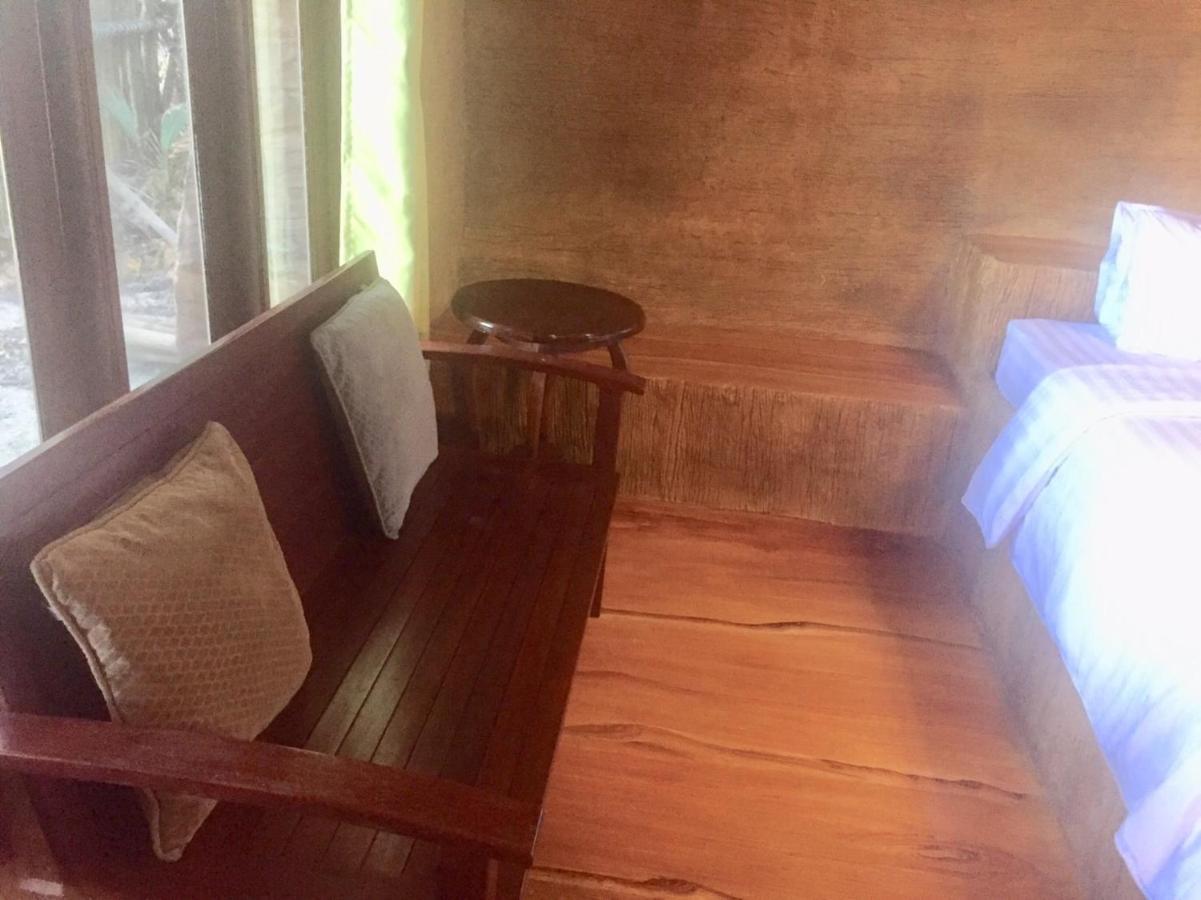 Ban Tawansongfa Hotel Lang Suan Екстериор снимка
